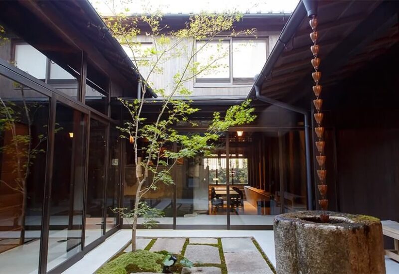 京都　もやし町家　結婚式　中庭